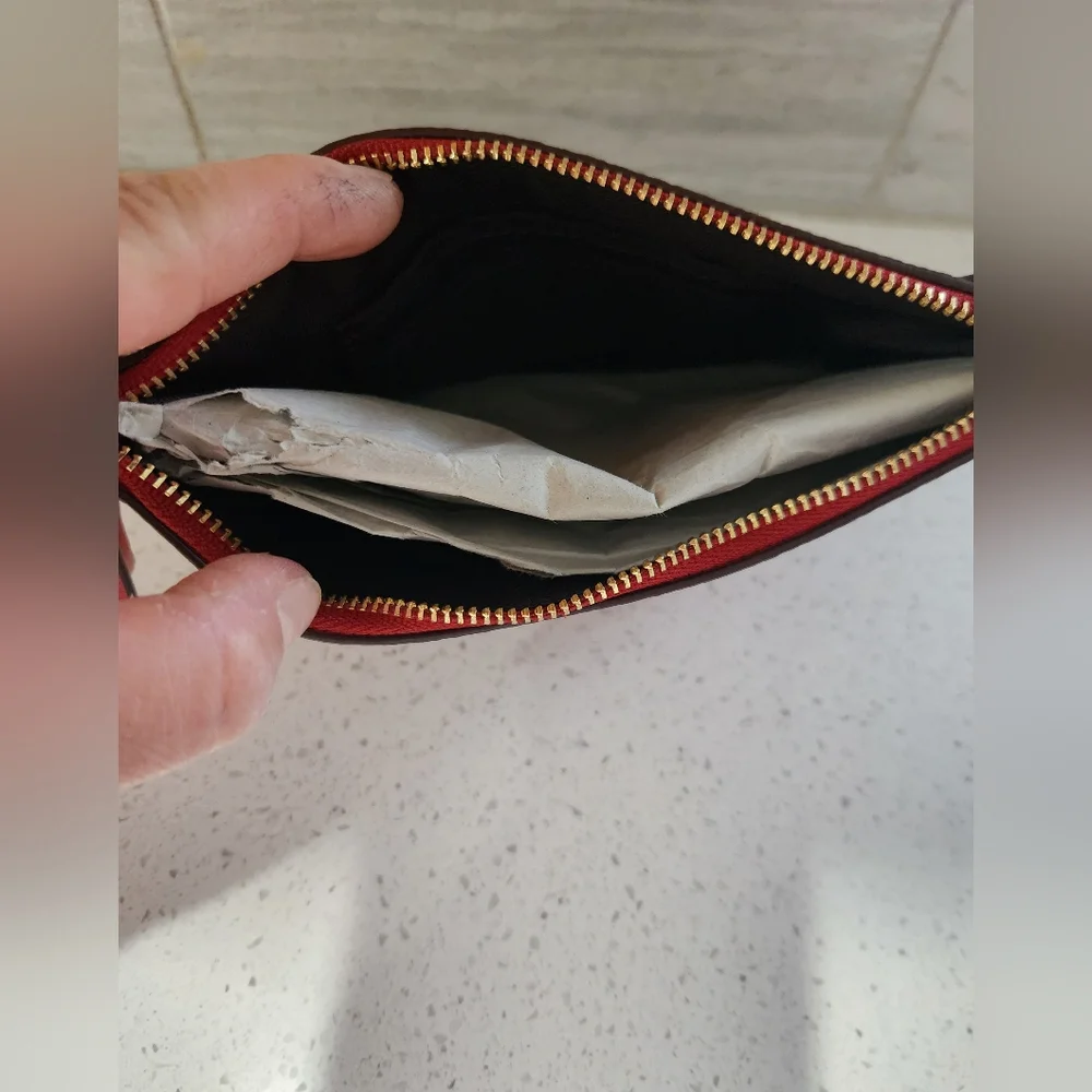 NWT Coach Red Apple Floral Print Zip Top Wristlet - Picture 5 of 5